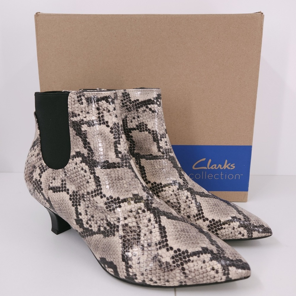 Clarks Kepley Erin Grey Snake Python‎ Gris Booties Kitten Heel Pointed Toe 9.5 W